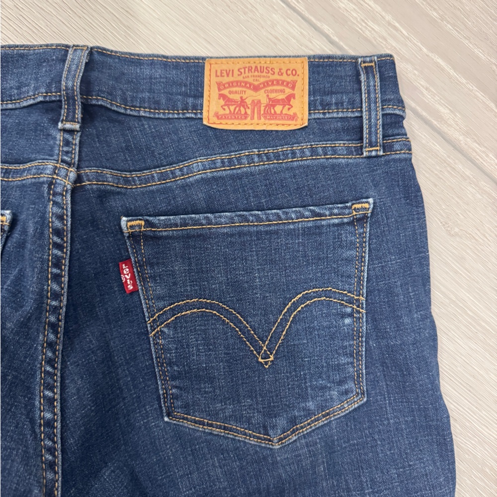 Levi’s Classic Straight Women's Blue Jeans Size 6 - Picture 4 of 4